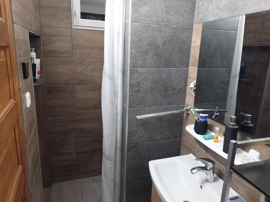 Ujszeged Apartman ภายนอก รูปภาพ