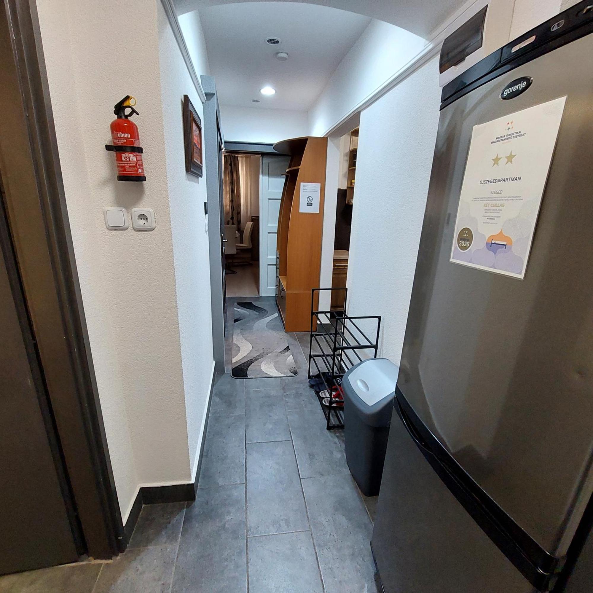 Ujszeged Apartman ภายนอก รูปภาพ