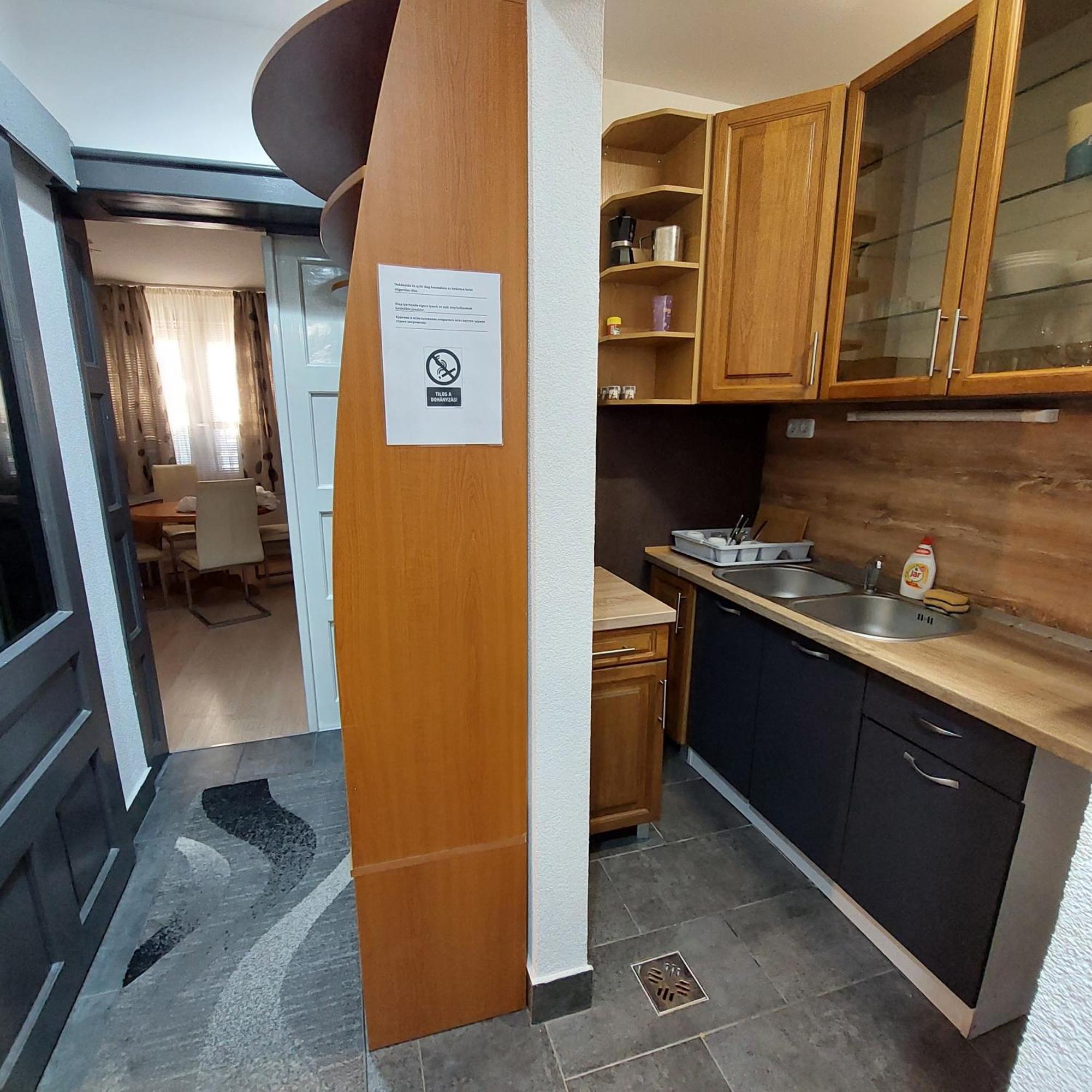 Ujszeged Apartman ภายนอก รูปภาพ