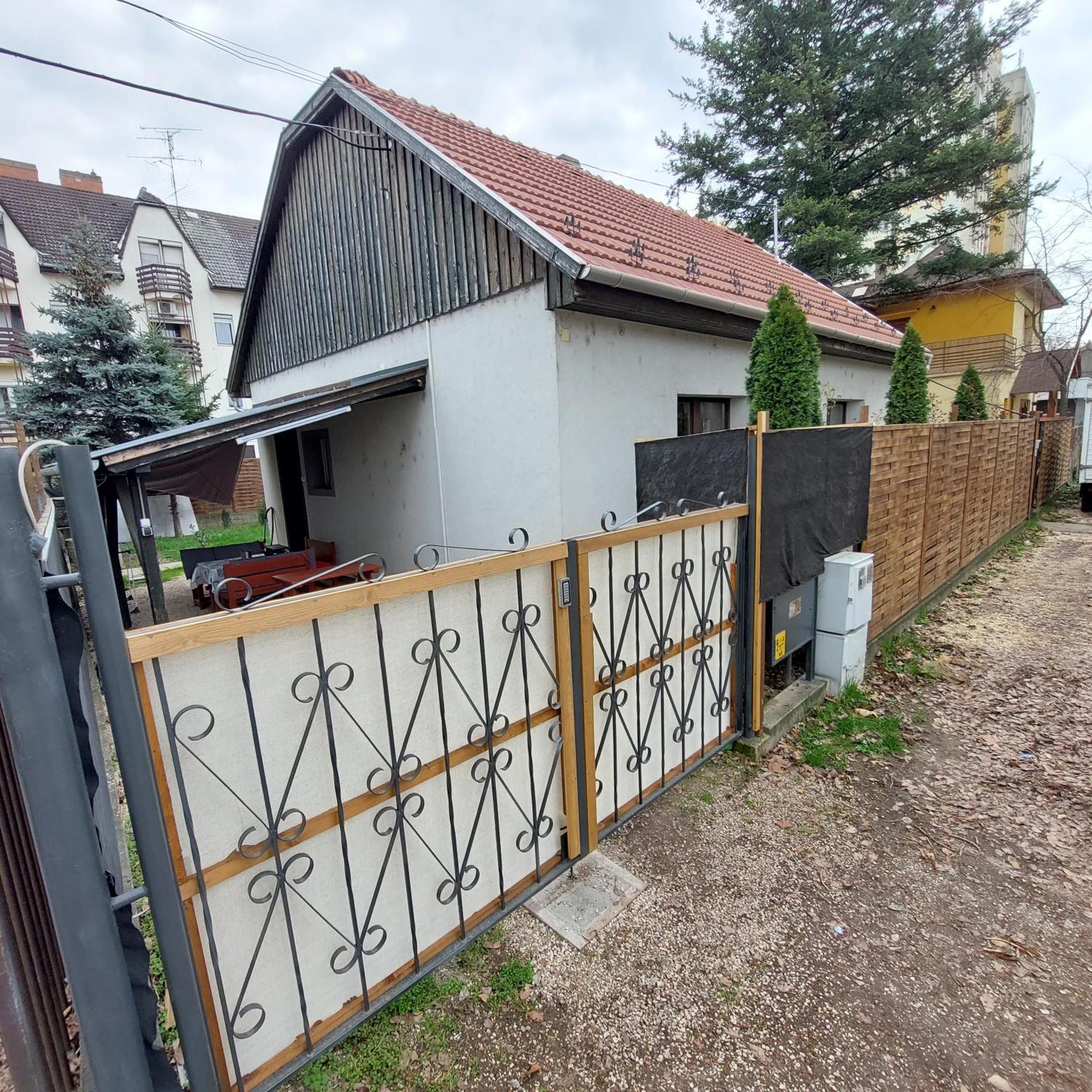 Ujszeged Apartman ภายนอก รูปภาพ